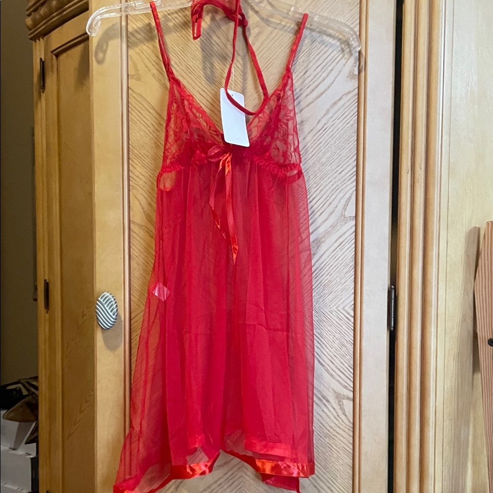 ⭐️Red camisoles xs